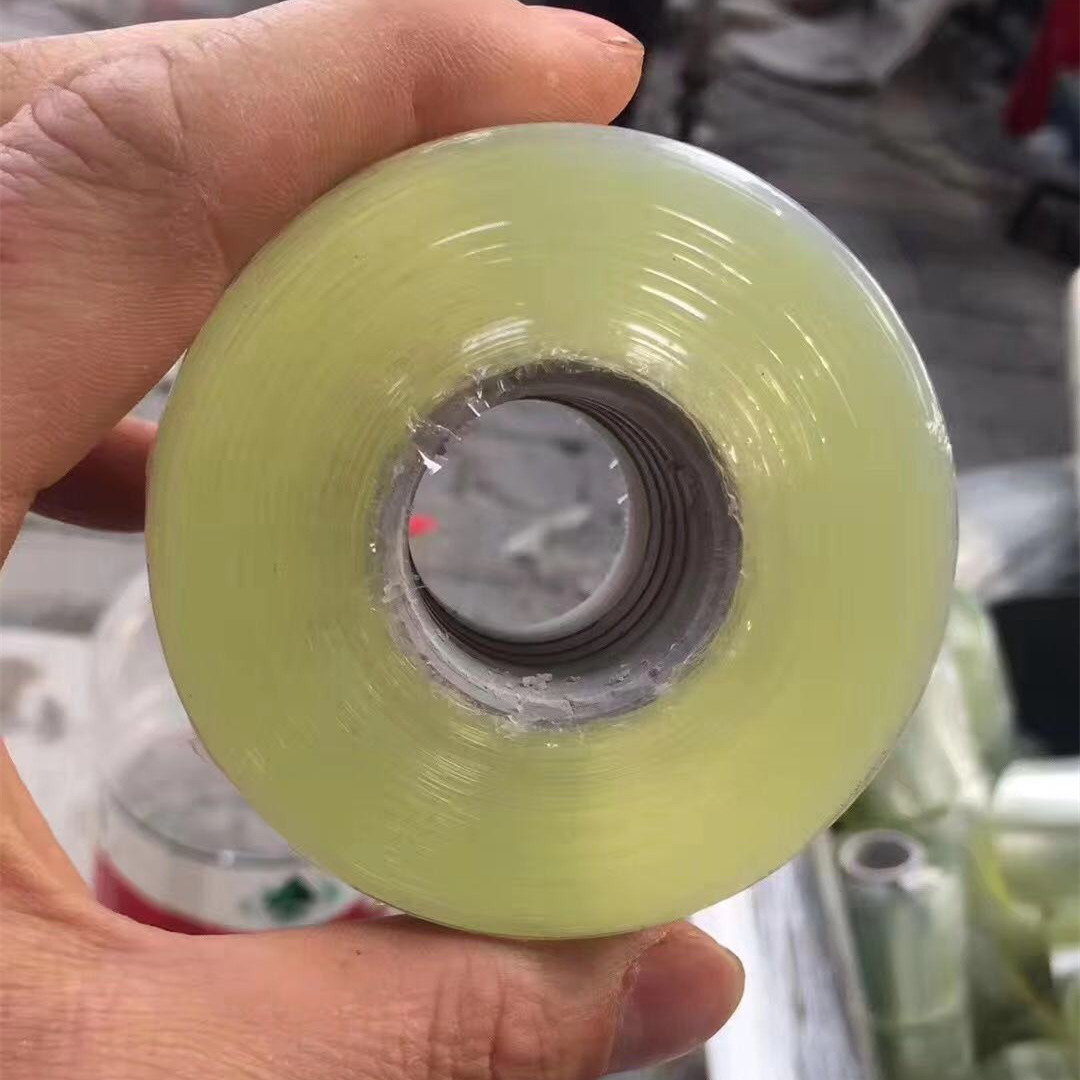 厂家供应pvc缠绕膜拉伸包装膜 打包膜宽50cm塑料薄膜打包膜