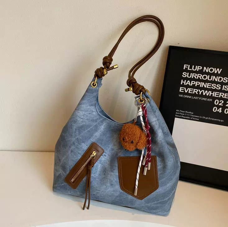 Trend retro capacious shoulder bag, universal one-shoulder bag, high-end