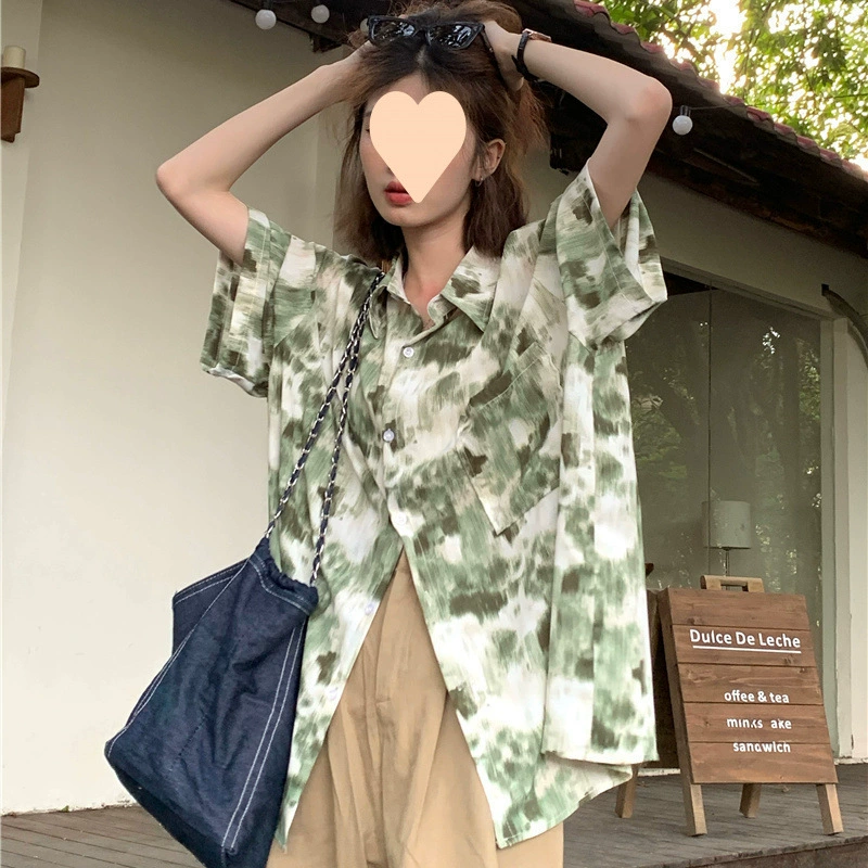 Летняя тонкая рубашка в гонконгском стиле в стиле ретро, ​​нишевый дизайн, рубашка с цветочным принтом и короткими рукавами, женская модная верхняя одежда