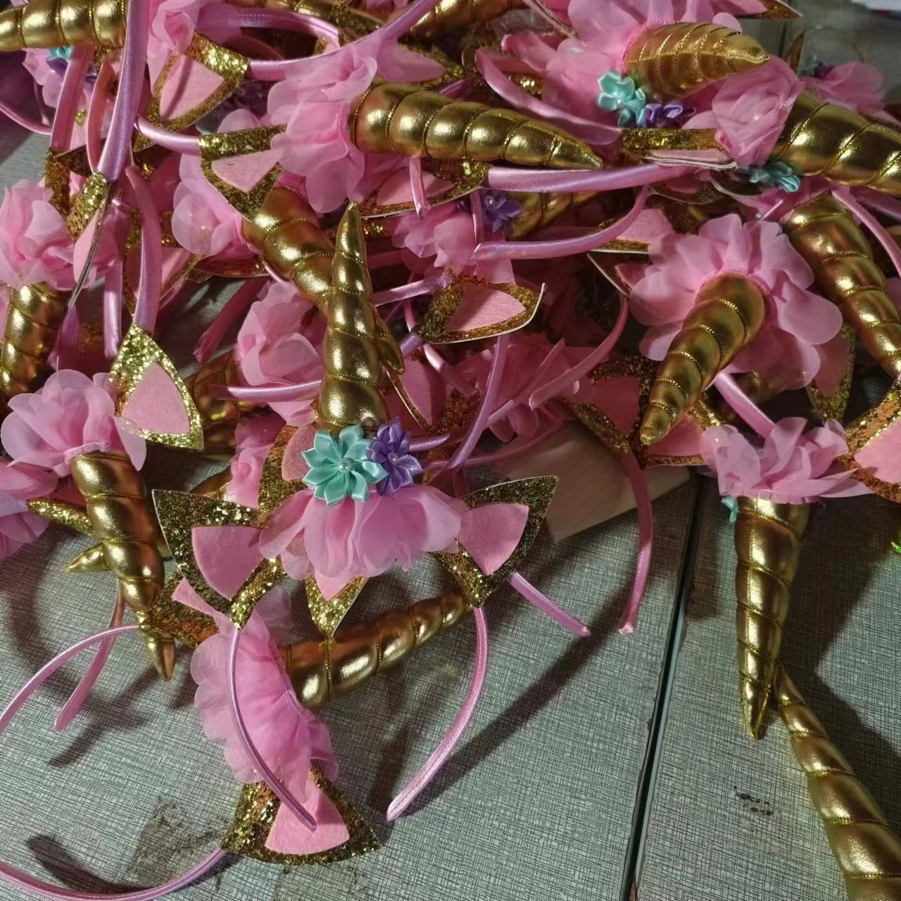 Unicornio de Halloween para niños con diadema de luz fiesta de cumpleaños transfronterizo Amazon