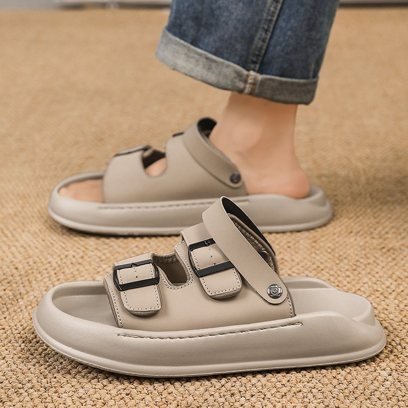 Zapatos de hombre 2025 nuevo estilo de verano de moda casual zapatos de playa suaves zapatillas de conducción para hombres