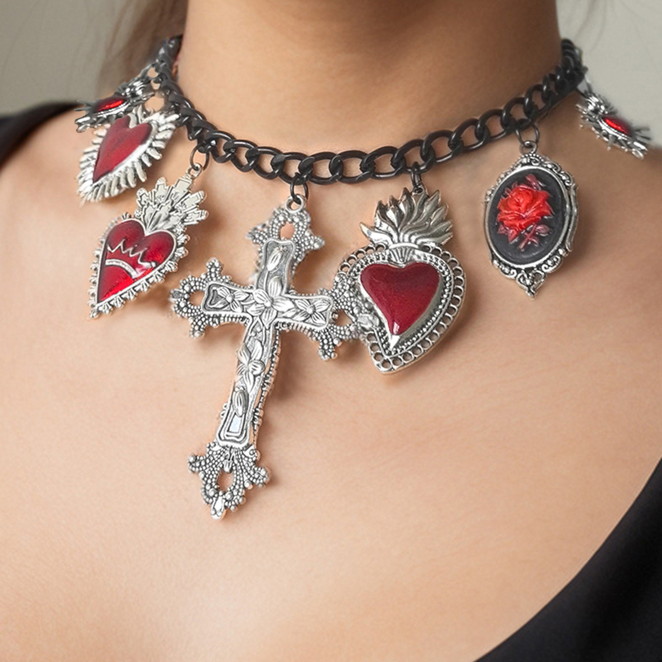 Zinc Alloy Pendant Material Vintage Style Cross Heart Shape Zinc Alloy Chain-free Choker Wholesale