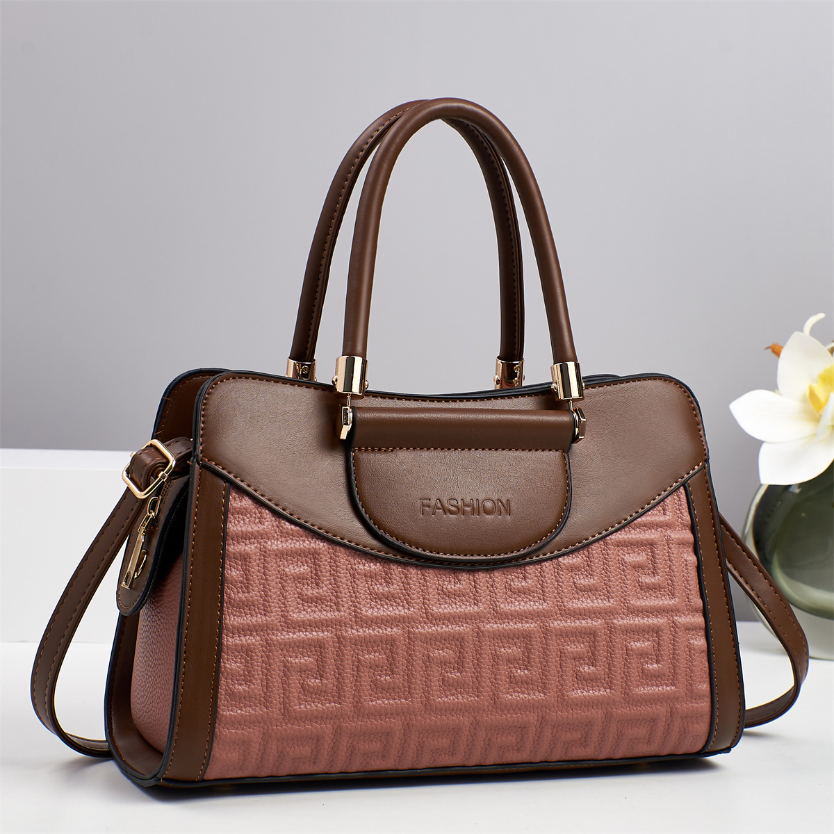 Capacidad Tote bag femenino 2025 nueva primavera y verano casual bolso de hombro portátil bolso grande de cercanías