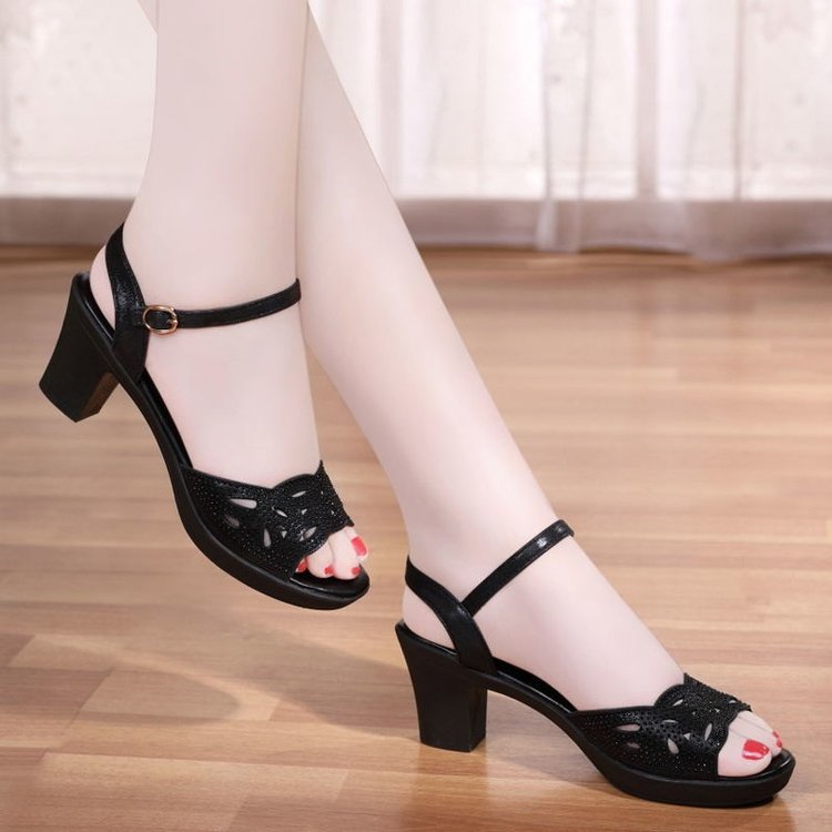 2025 nuevo estilo sandalias de tacón grueso mujer verano boca de pez zapatos de mujer tacones altos sexy mujer negro zapatos de madre niños tacón medio