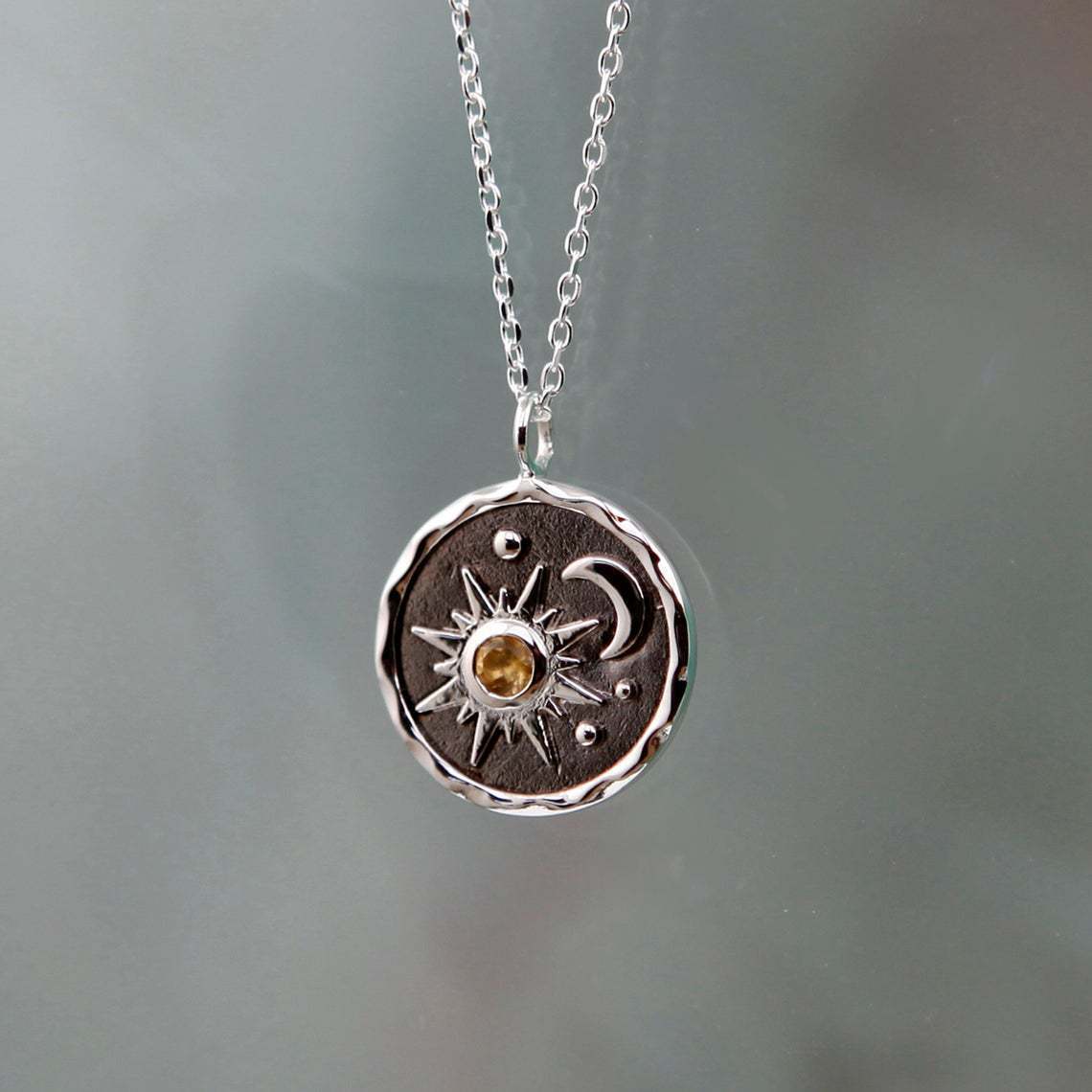 16g Weight Pendant Necklace Classification Vintage Style Sun Moon Alloy Plating Women's Pendant Necklace