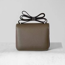 h家2025新款Ep掌纹单肩斜挎女包时尚H扣刚五金康康手提小方包