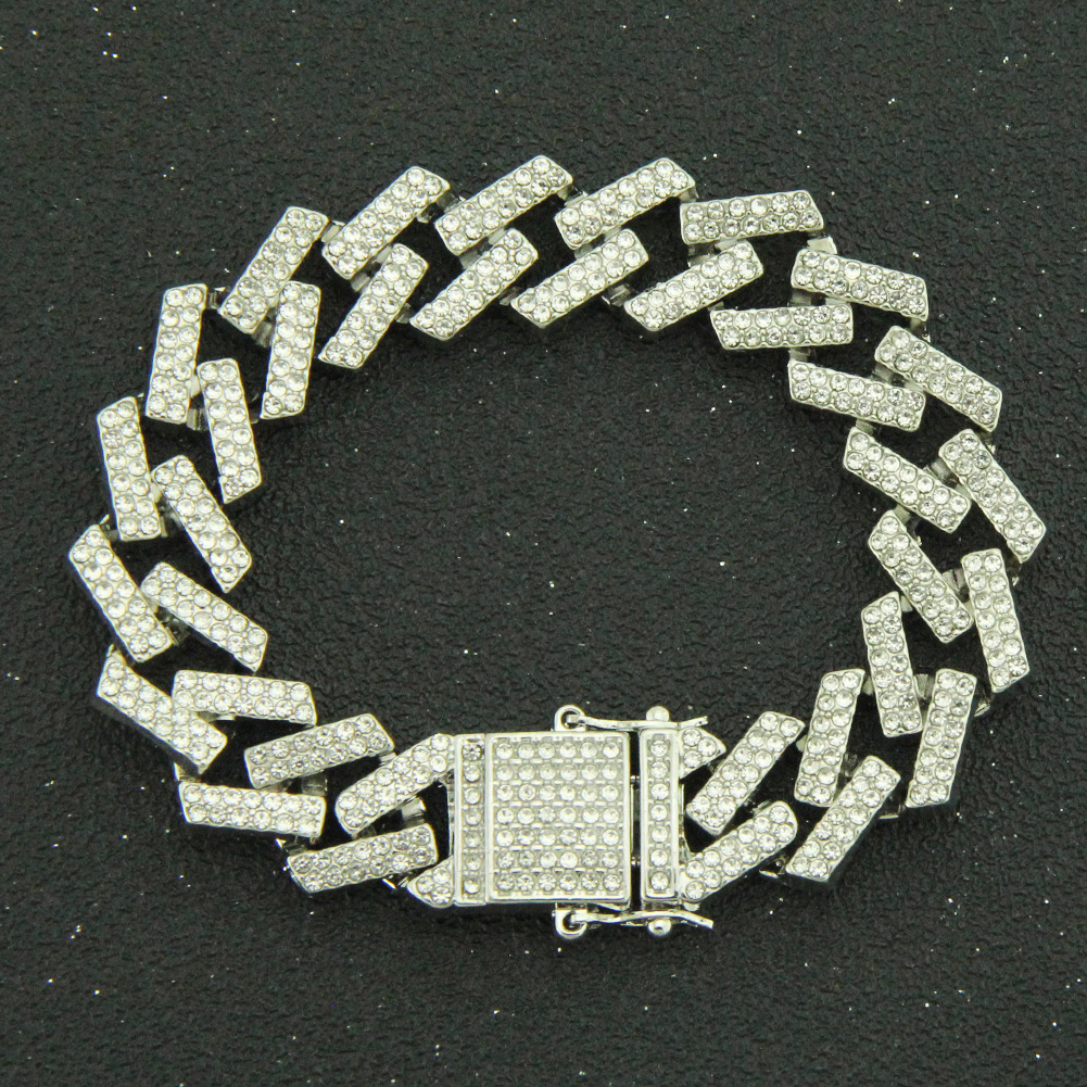Bracelet En Alliage En Forme De Diamant Avec Diamants Colorés Et Géométriques À La Mode display picture 7