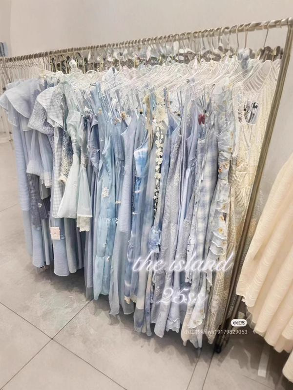 深セン南友 2025 夏の新スタイルの小さな新鮮なサスペンダードレス花柄スカートブランド婦人服卸売供給|undefined