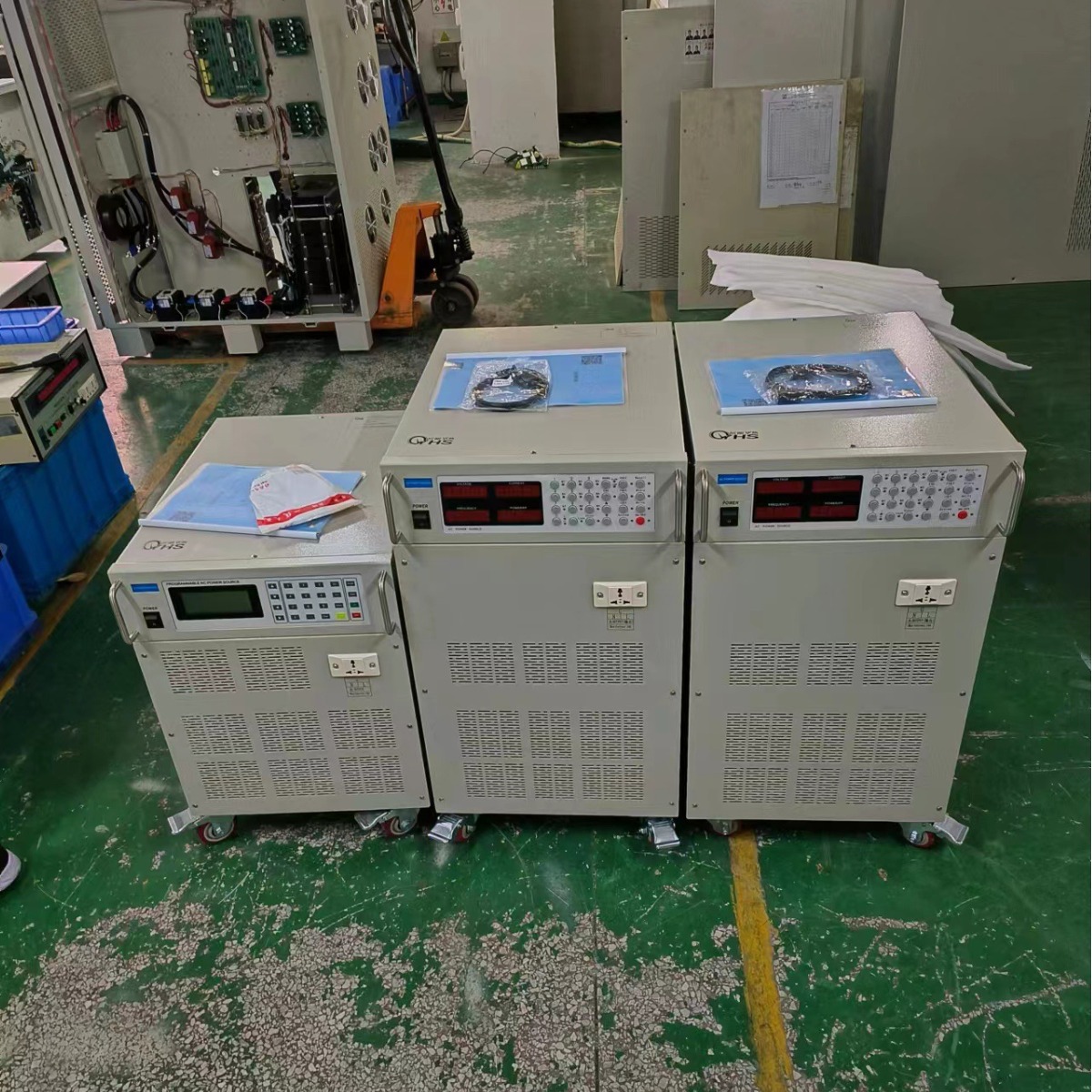 10KVA�̿ر�Ƶ��Դ��45HZ-200HZ�����ɵ���RS485ͨѶ����