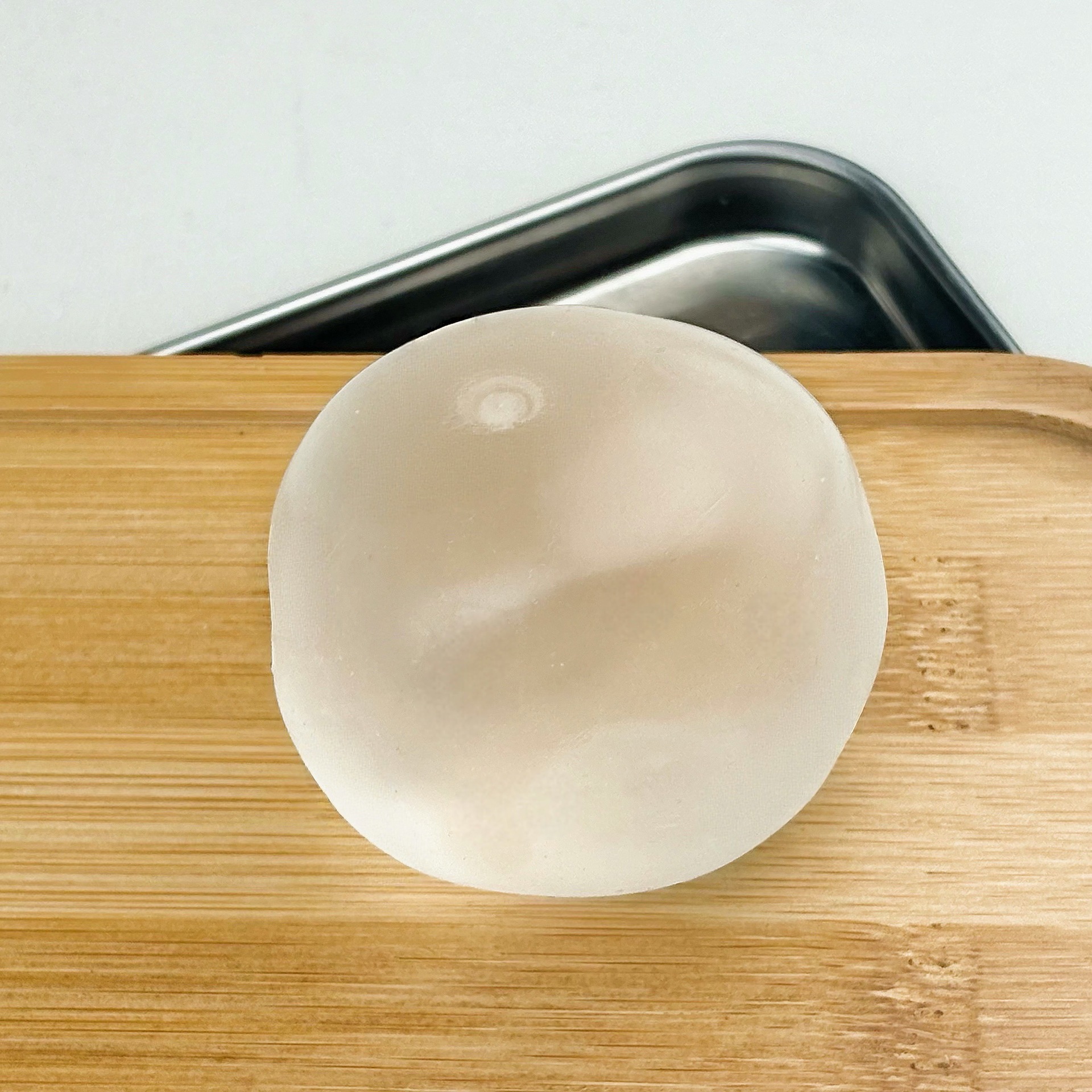6cm white vaseline handmade ball