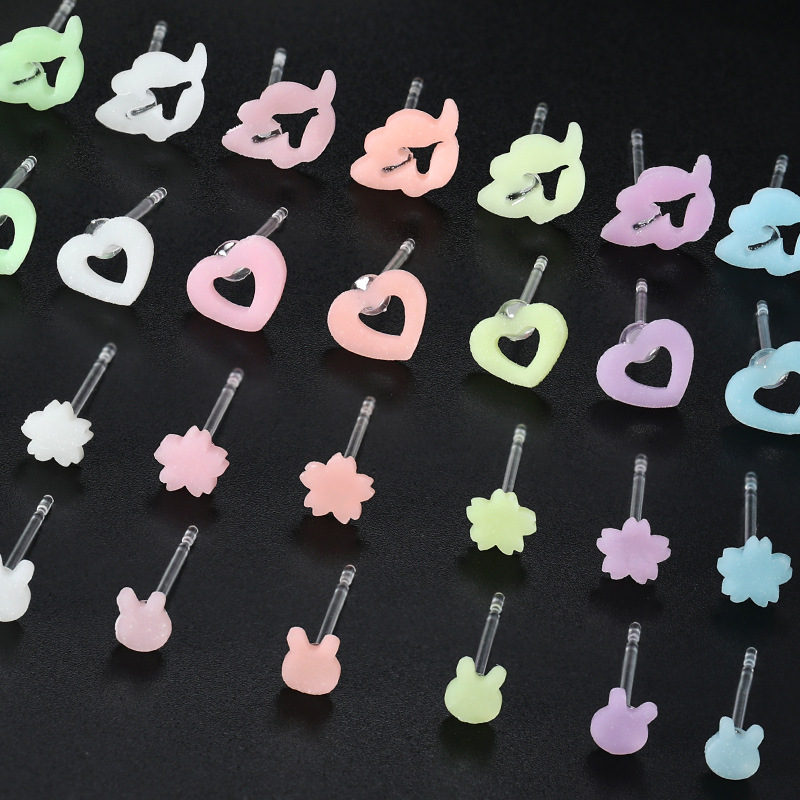 Fashionable cute sophisticated small trend earrings