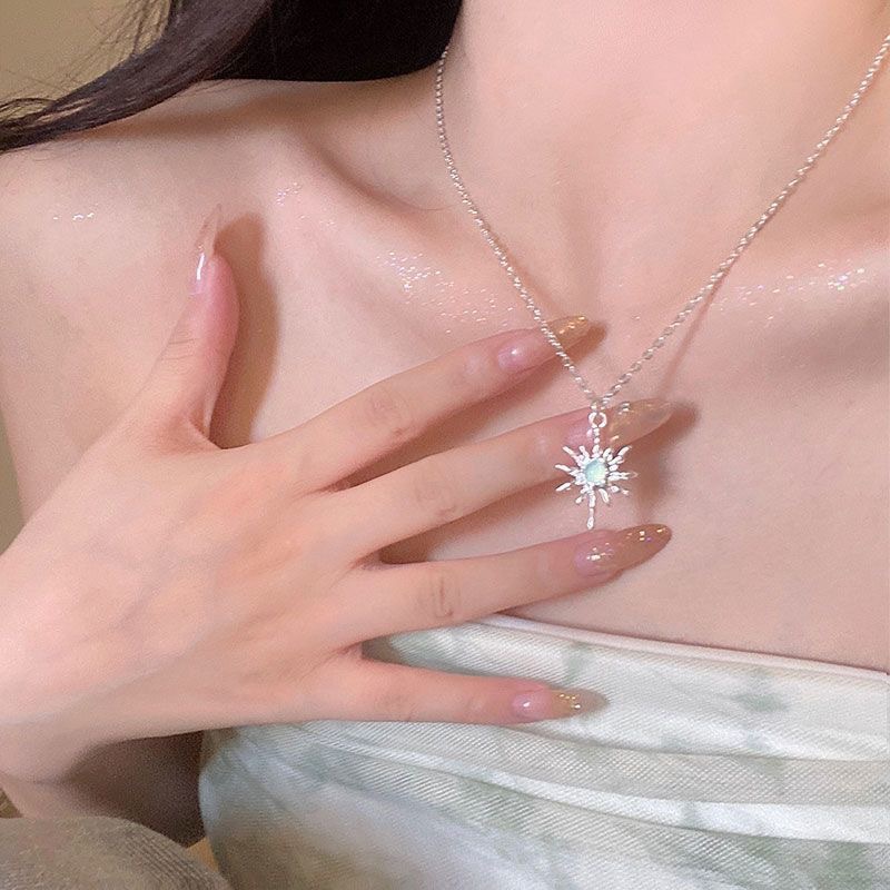 Double Layer Starburst Necklace For Women High-end Niche Design_voghion.com