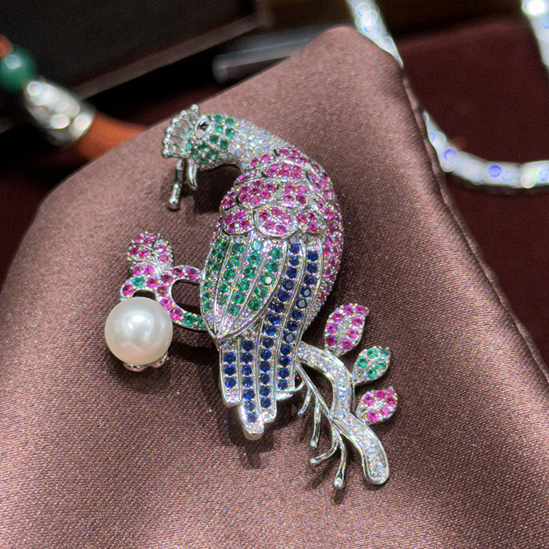 Élégante broche paon colorée avec incrustation de zircon_voghion.com