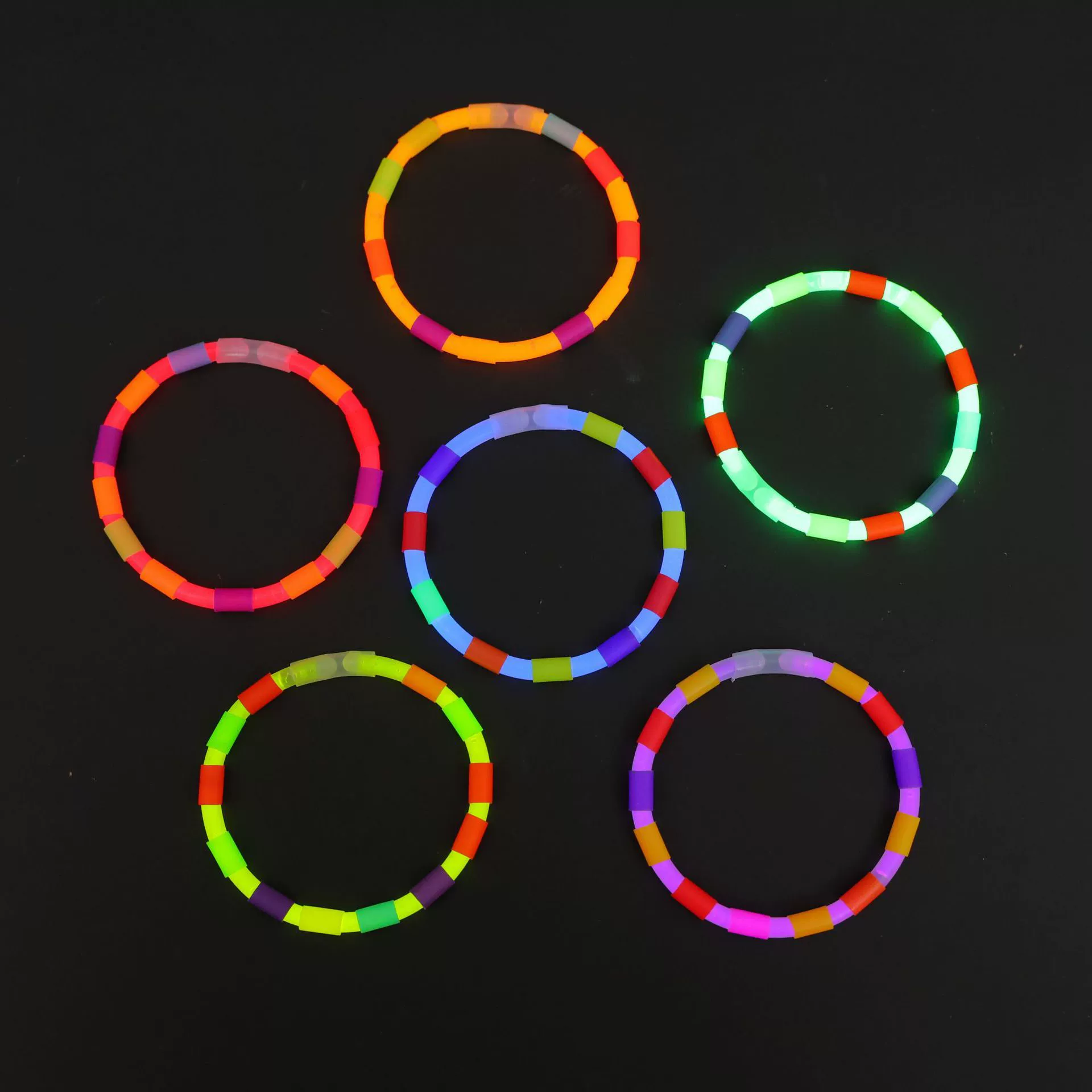 Флуоресцентные бусы Браслет Рождество Хэллоуин Валентина Вечеринка Концерт Рекламные светящиеся игрушки