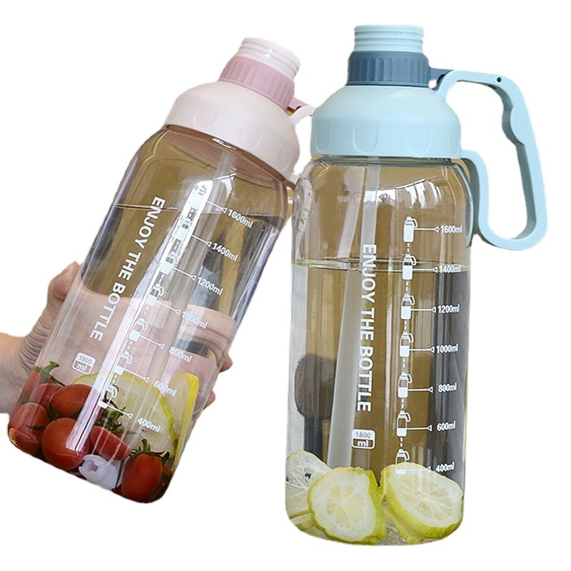 Verano de gran capacidad hervidor plástico adulto deportes taza espacio estudiante al aire libre mango portátil taza paja personalización