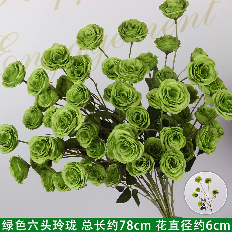 Simulación de flores verdes, flores de seda de boda, hierba