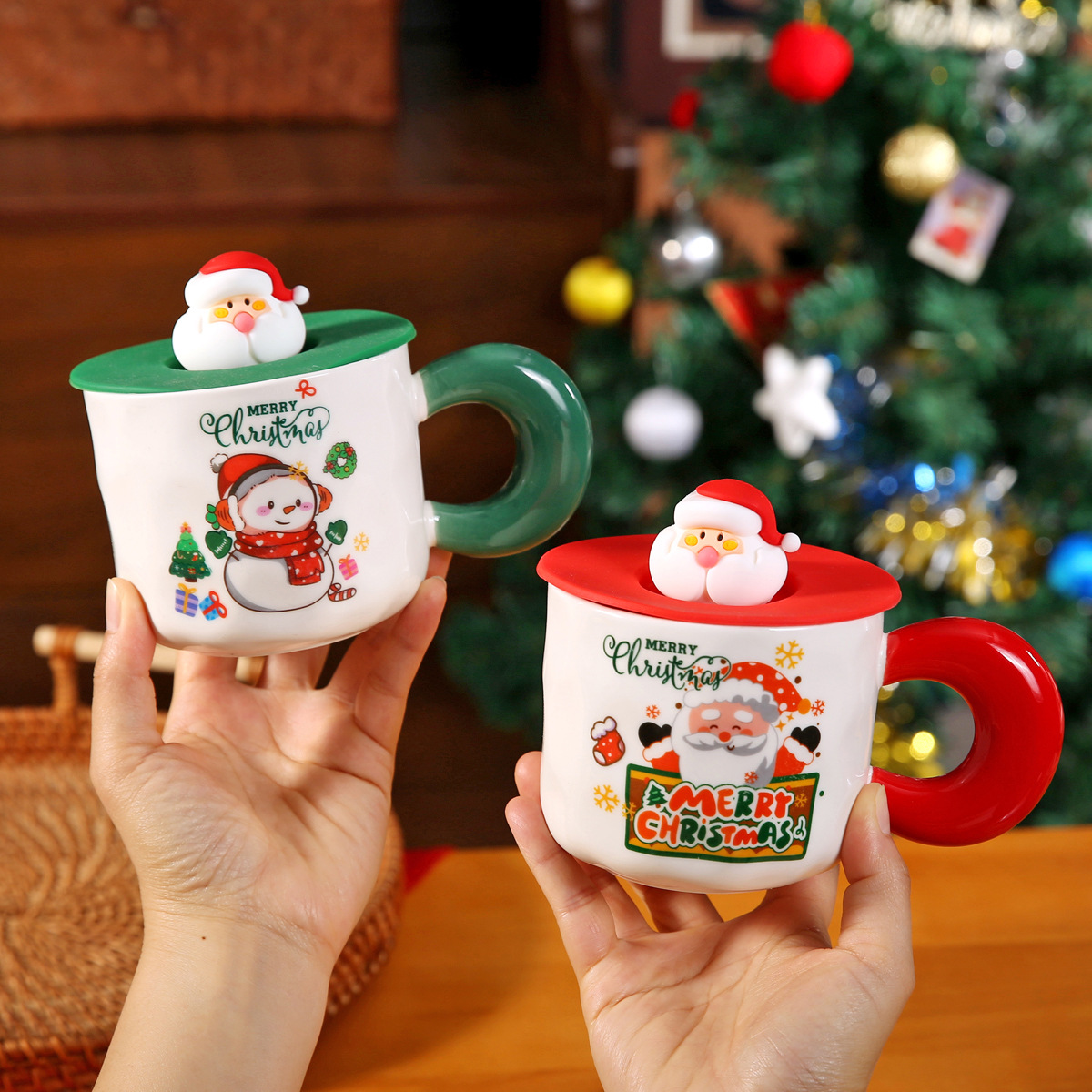 Taza de cerámica de regalo de Navidad transfronteriza Taza de agua creativa Logo impreso Regalo de mano Copas de Navidad para parejas