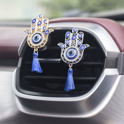 New Personalized Palm Devil's Eye Car Air Conditioning Air Outlet Perfume Clip Decoration Car Aromatherapy Clip Car Accessories