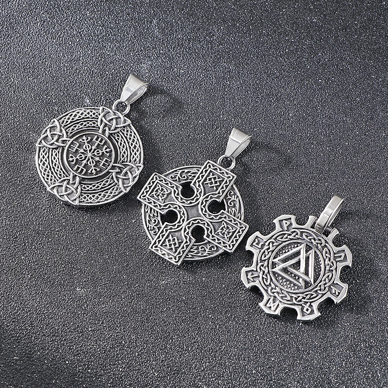 Viking Warrior Pendant Necklace Vintage Celtic Knot Shield Style_voghion.com