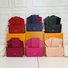 �¿�¿��Ů���ϻ�����һ������ѹ����Ƥ�����ŷ������б��M61276