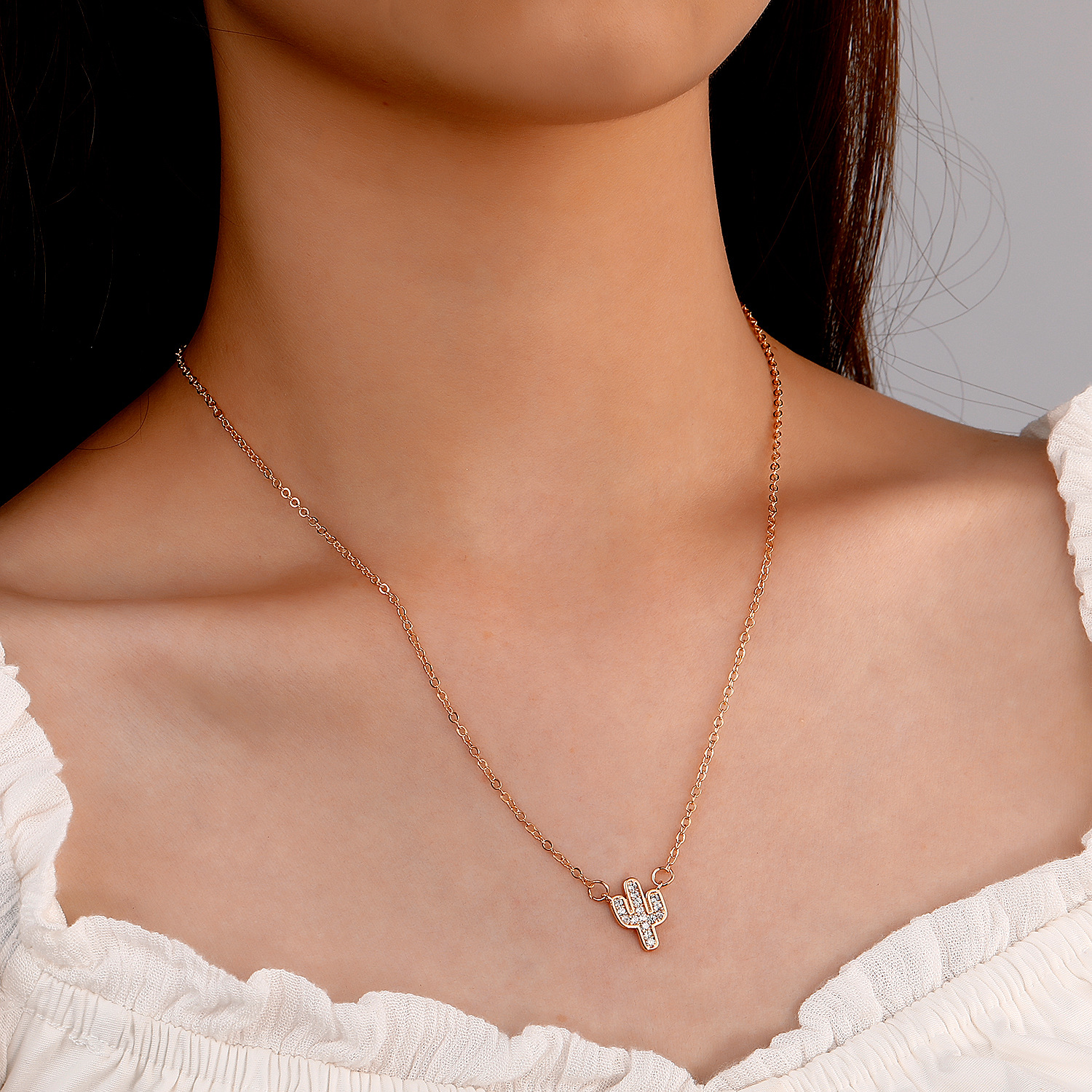 Simple Micro Incrusté Zircon Cactus Pendentif Cuivre Collier Court Clavicule Chaîne display picture 2