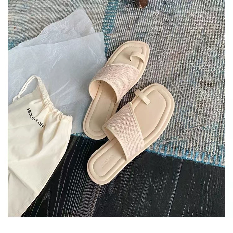 Summer straw slippers for leisure, sandals