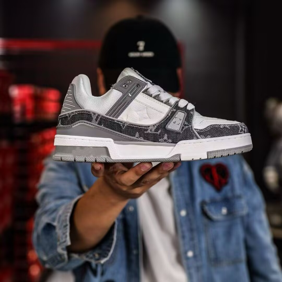 2025 lujo ligero L nicho marca de moda V caucho vacío cabeza de cuero zapatos de hombre deportivos casuales versátiles zapatos de mujer skate cross-border