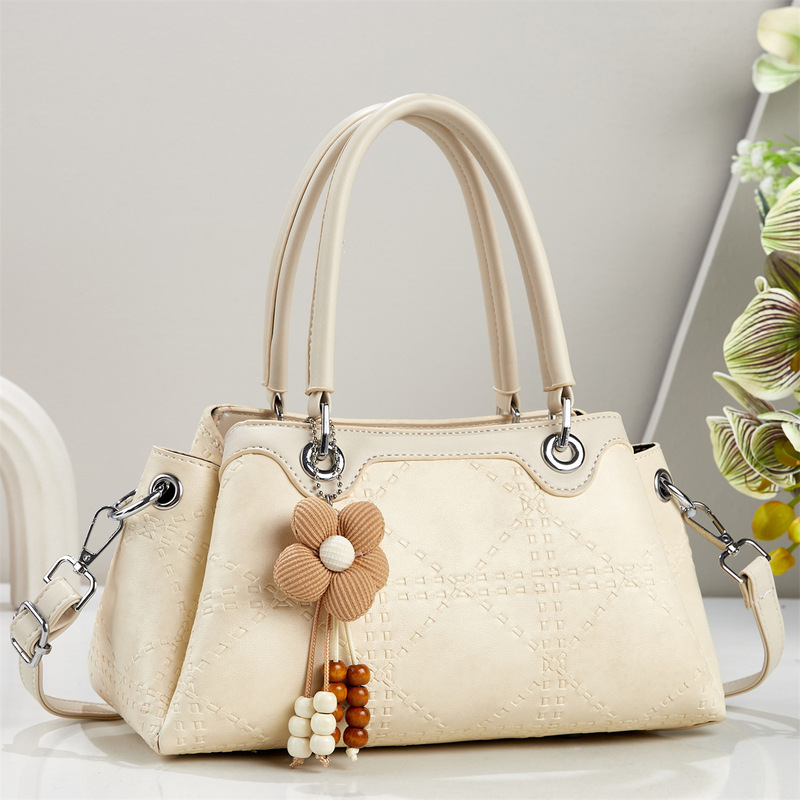 2026 Commuter Versatile Retro Fashion Handbag for Women, New Simple Tote Bag