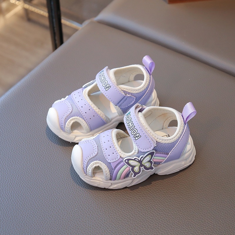 Sandali da bambina in stile coreano con punta chiusa, estate 2026, scarpe da spiaggia per bambine e in età prescolare, scarpe funzionali con tacco basso e traforate._voghion.com
