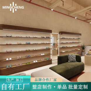 ��Ş�ꠝ��Ь��չʾ��ľ�|���Ӄ�ͯ����ƤЬչʾ�����������м�