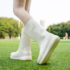 Stylish women's mid-to-high rain boots, waterproof pvc rain shoes for export, Japanese-style water shoes, outdoor PVC rubber footwear, and water-resistant overshoes.