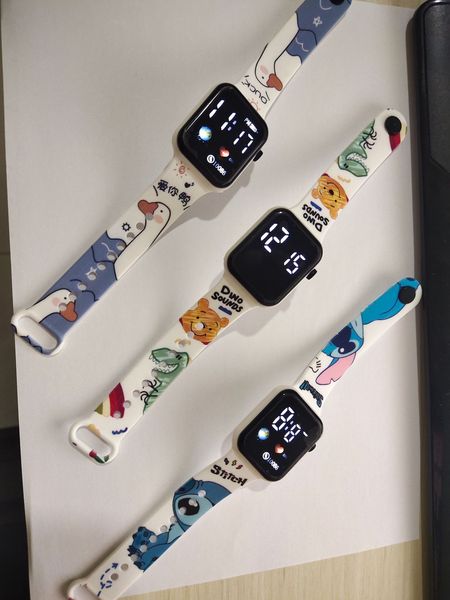 Cartoon fashionable square children's electronic watch