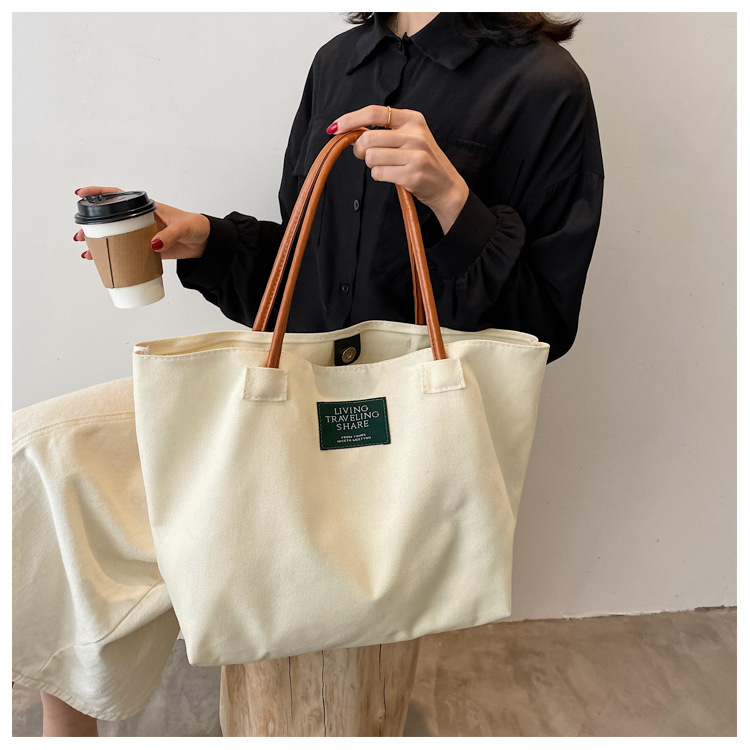Handheld shopping bag for leisure
