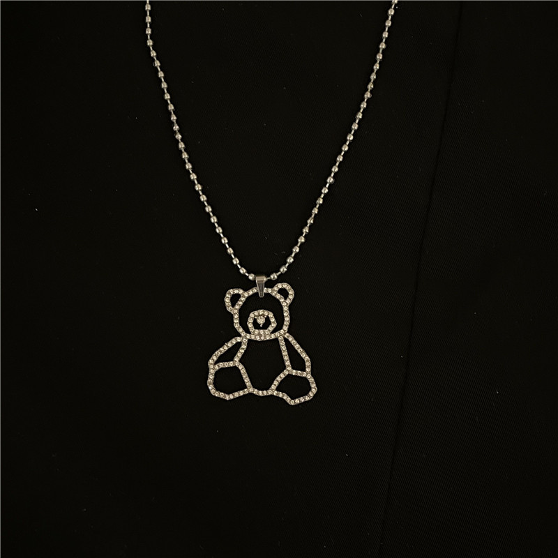 Simple Diamond Bear Pendant Necklace Wholesale display picture 5