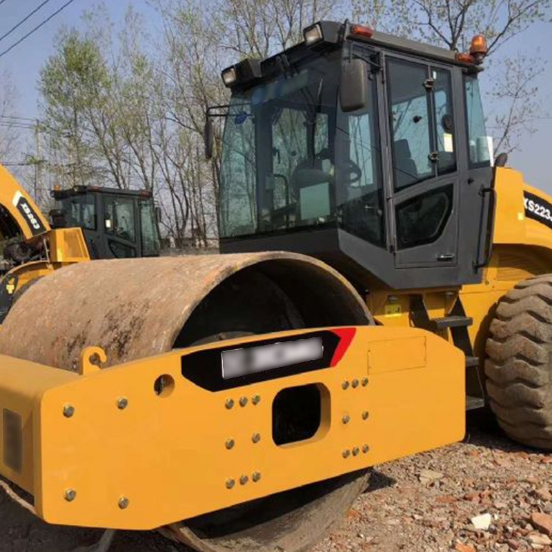 二手压路机：XS223J压路机.png