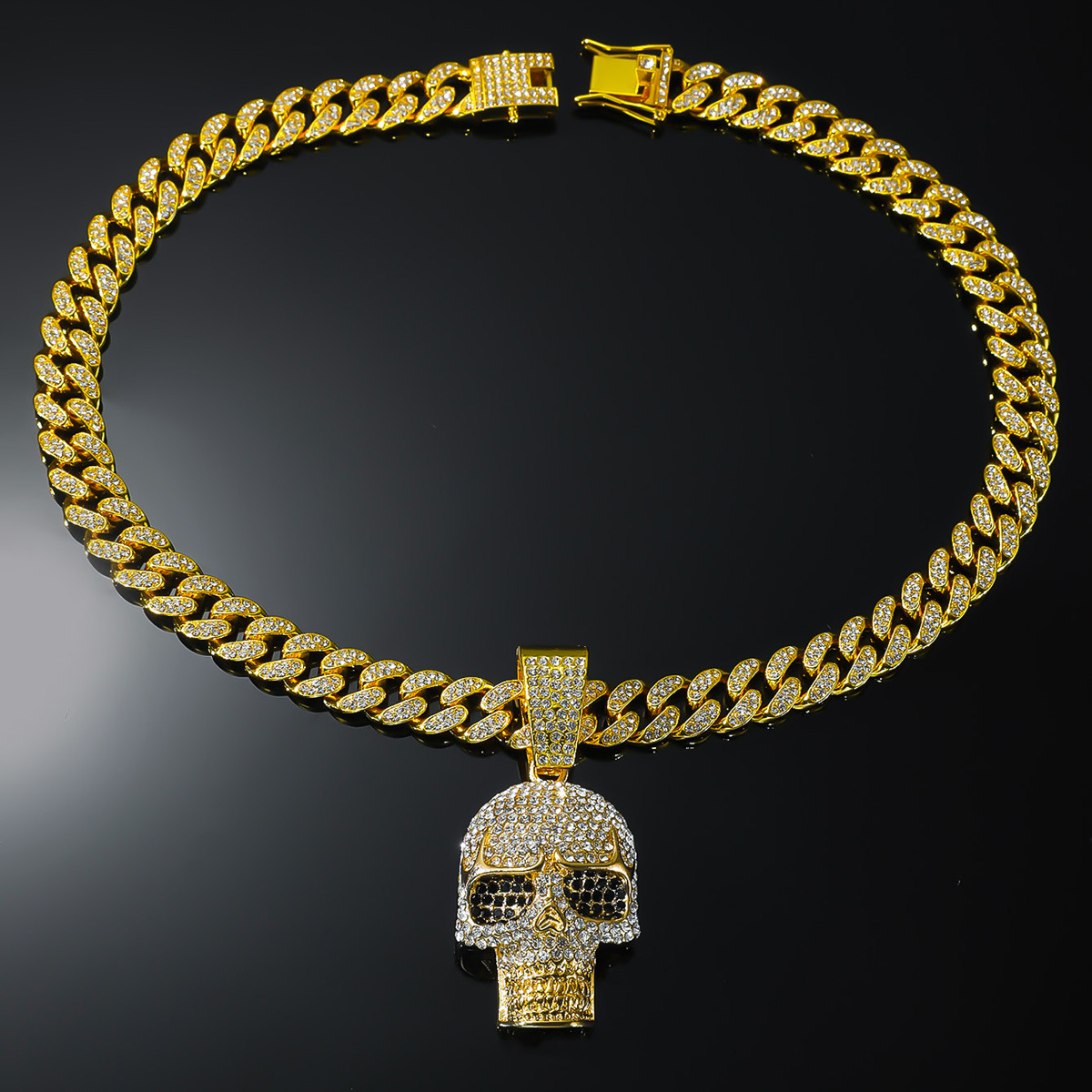 Zinc Alloy Chain Material Hip-Hop Vintage Style Skull Zinc Alloy Rhinestones Men's Pendant Necklace Men Pendant Necklaces