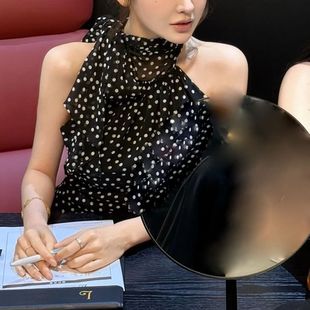 �������к�ɫ�첱���c����Ů2025�ļ��ȼ��L���|���¸߶˱����r��