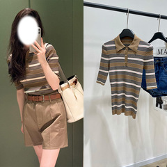 2025春夏の茶色の細いストライプの小さい標準のpoloニットの半袖の綿の修身はやせている年齢のファッションの女性の上着を減らします。