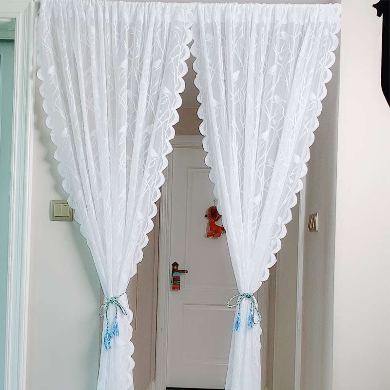 Rideaux en dentelle blancs pour salon et chambre chic élégant_voghion.com