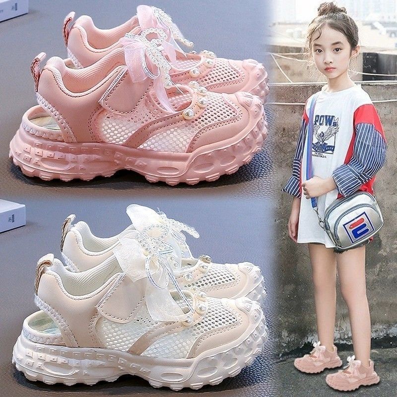Sandalias deportivas para niñas, estilo verano 2026, zapatos de malla hueca para niños con lazo de perlas, zapatos de moda estilo papá.
