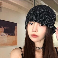 批发25年早秋新款秋冬钉珠流苏针织帽子女显脸小护耳辣妹冷帽潮流