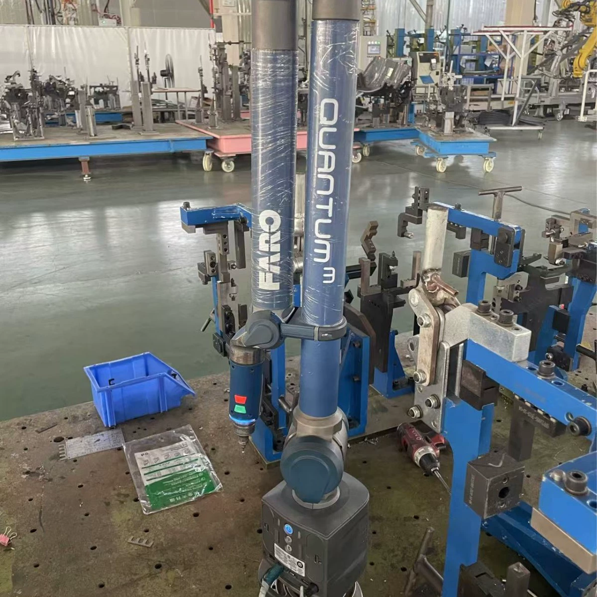 Услуги по инспекции трехкоординатных систем в месте эксплуатации, услуги по измерению с использованием совместного оборудования, услуги по внешней инспекции трехкоординатных систем