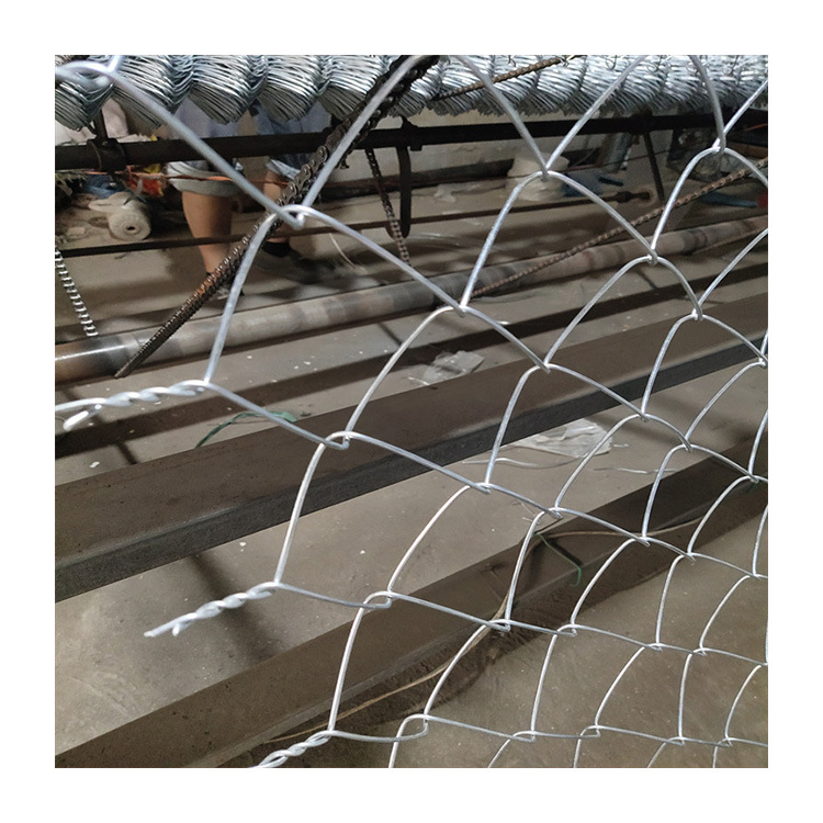 厂家现货镀锌勾花网动物果园防护围网圈山牛羊养殖铁丝围栏活络网