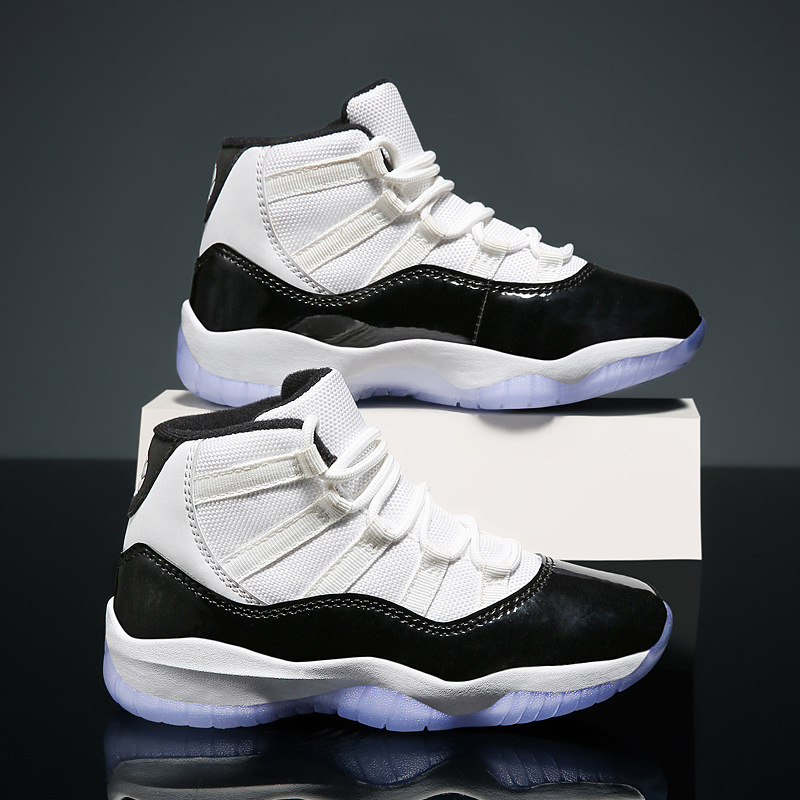 Four Seasons Nuevos zapatos de baloncesto para niños Malla infantil transpirable Zapatillas de deporte para estudiantes de media zapatilla para niños Comercio exterior transfronterizo