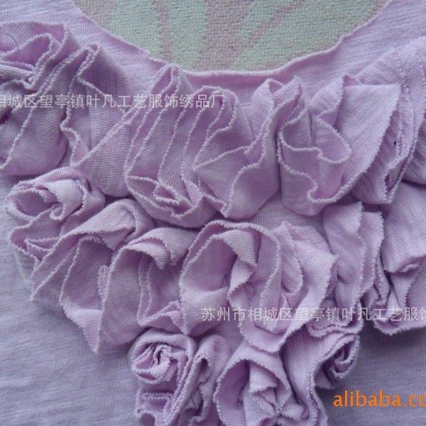 批发淡紫色时尚可爱系机绣水溶棉绣花盘带绣