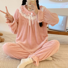 ベルベットのパジャマ女性冬の甘いレースの王女風の厚いベルベットのフランネルの保温家庭服セット