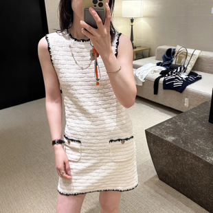 26�귨ʽ����С���Lᘿ��B��ȹŮ�ļ���ɫ�߅�OӋ�o�䱳��ȹ�F؛