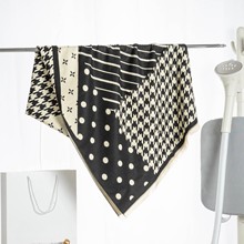 轻奢波点千鸟格高级感春秋披肩外搭加厚围巾女2024新款围脖保暖