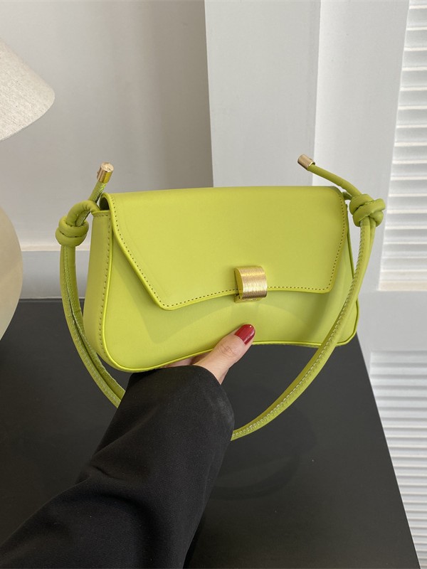 Fashionable 2025 Autumn New Style Women's Personalized Shoulder Crossbody Bag Niche Design Casual Casual Baguette Bag