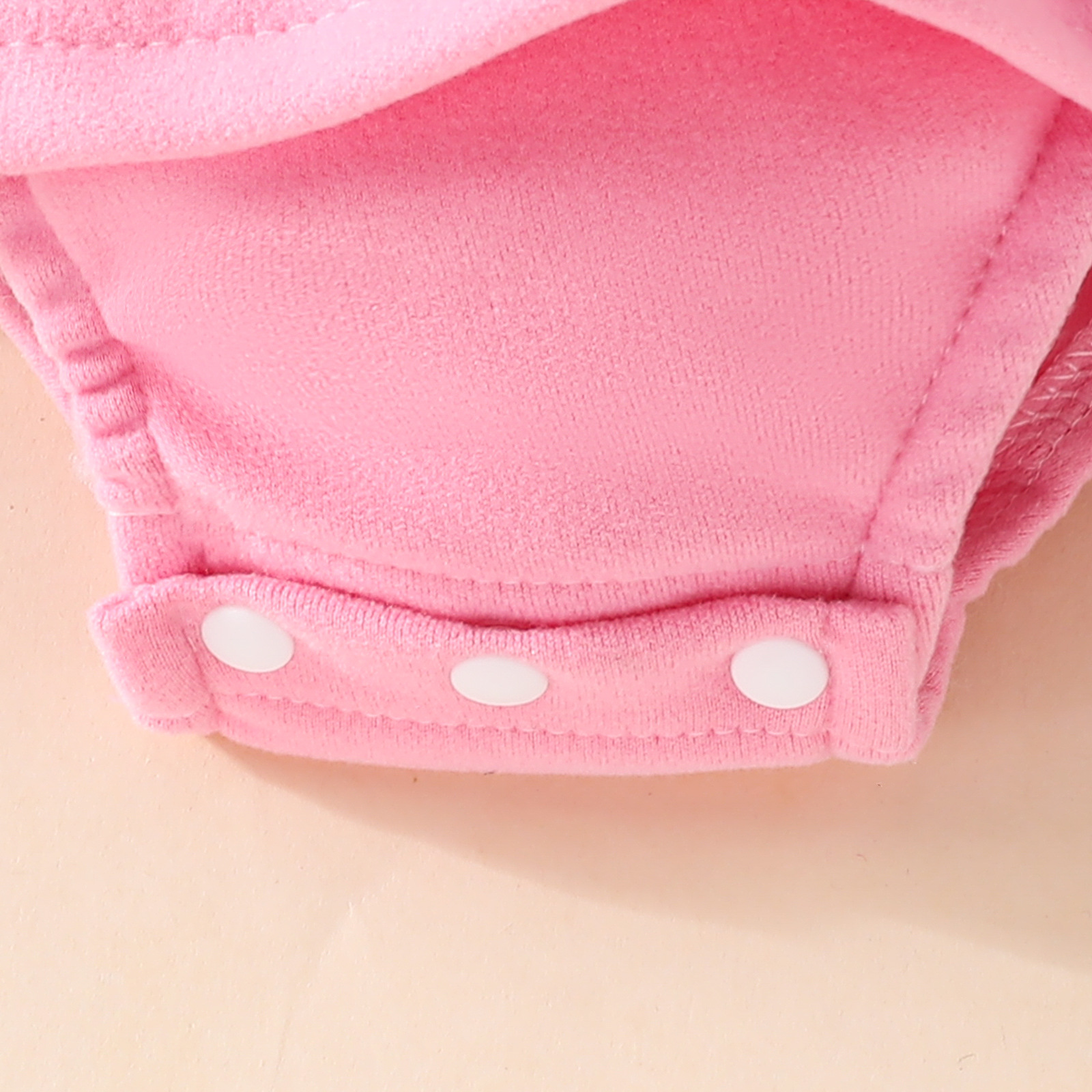 213g Weight Romper Children's Clothing Type Cotton Fabric Type Bodysuits Tops Type Baby(0-2Years) Age Group Regular Fit Fit Type Valentine'S Day Festival Heart Shape Pattern Spring, Autumn Season Girl'S Gender Cute Style Valentine'S Day Cute Heart Shape Cotton Baby Rompers 15